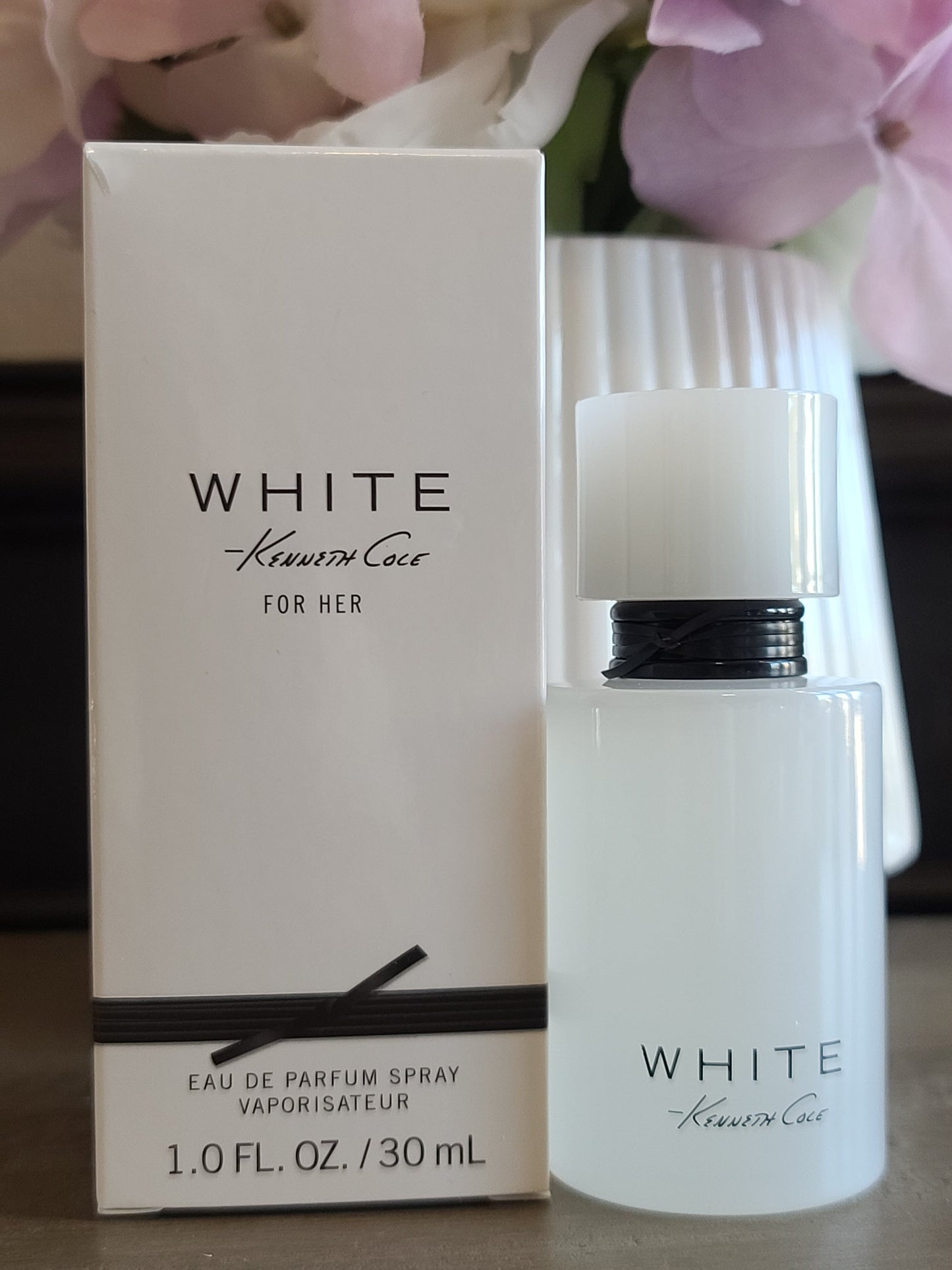 Kenneth Cole White For Her Eau de Parfum Spray - 1oz [SALE]